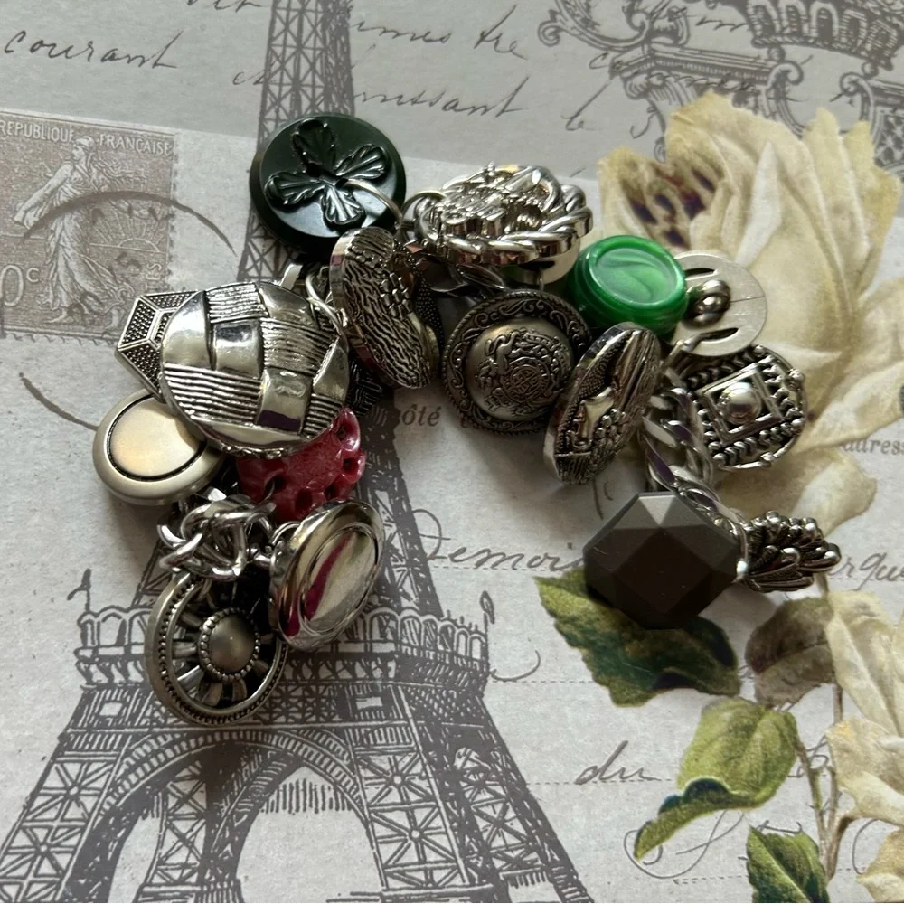 VINTAGE FILLED BUTTON CHARM BRACELET